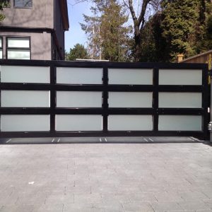 TG284_resident_single_swing_gate_aluminum_frame_with_frosty_glass_in_fill_vancouver