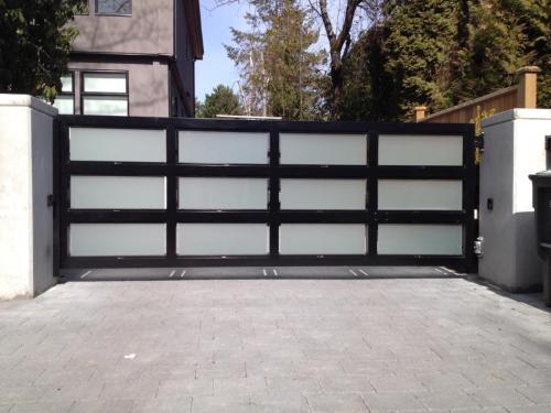 TG284 Resident single swing gate aluminum frame with frosty glass in-fill in Vancouver