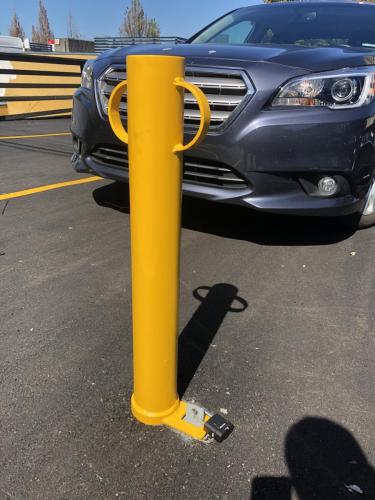 TG436 Manual bollard-pull out bollard with lock in Vancouver
