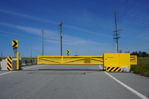 TG462 Vandal proof cantilever gate in Delta highway overpass